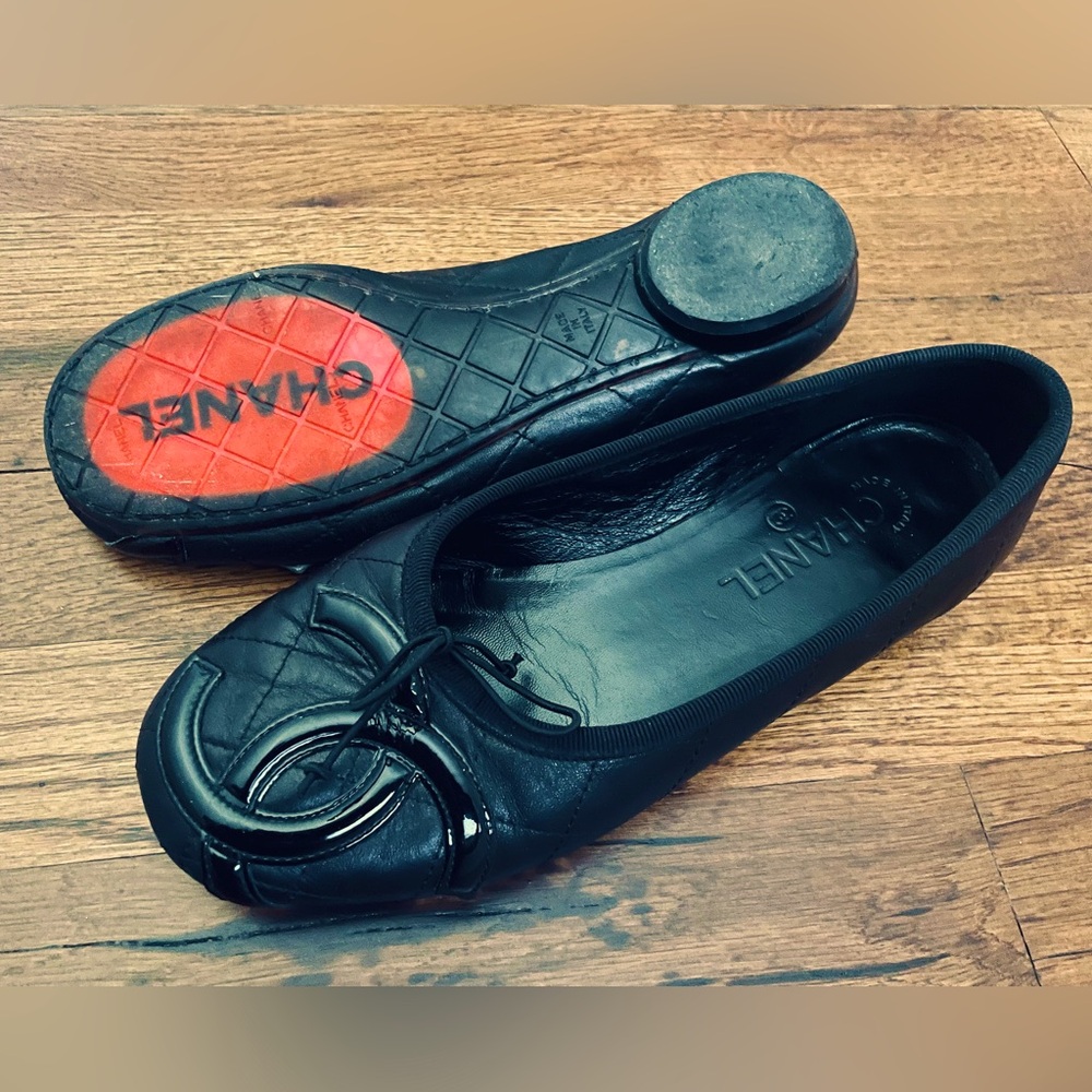 Chanel Cambon CC Logo Black Quilted Leather Ballet Flats, EU 37 / US 7